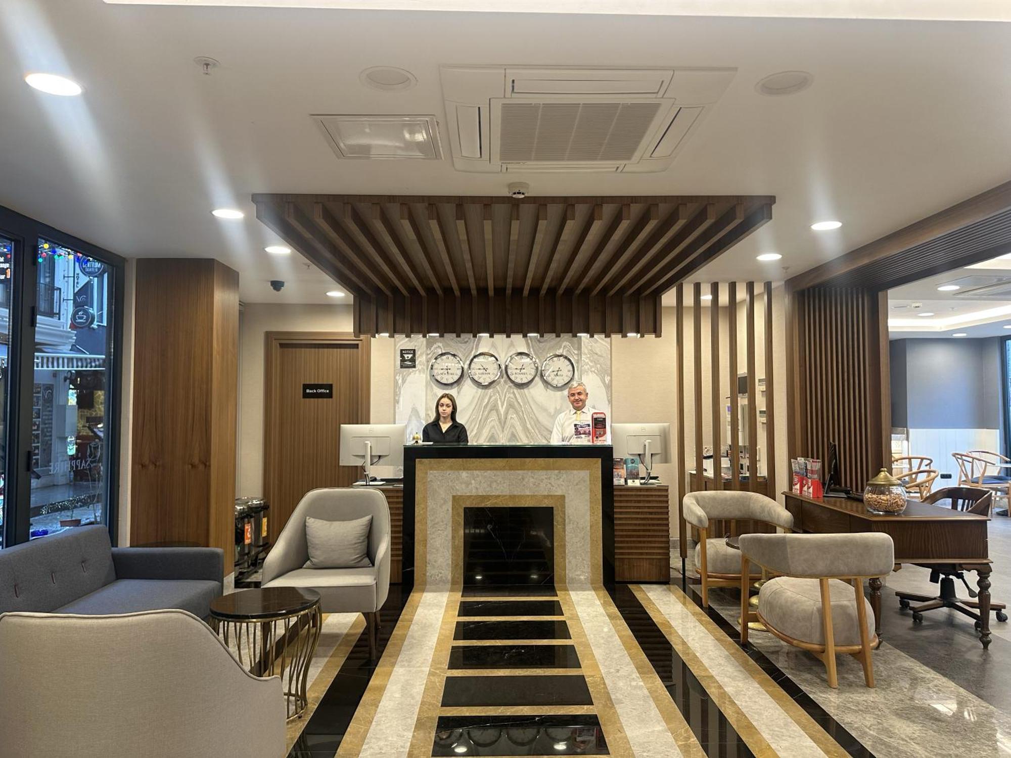 Hotel Sapphire